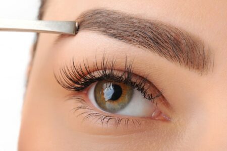 jak i czym malować brwi